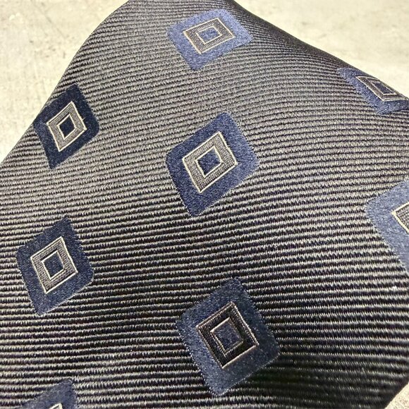 Giorgio Armani Tie Cravatte Box Pattern 100% Silk Made in Italy 4.25" - Picture 2 of 5